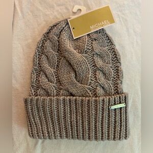 Micheal Kors Women’s Gray Cable Knit Beanie NWT One Size